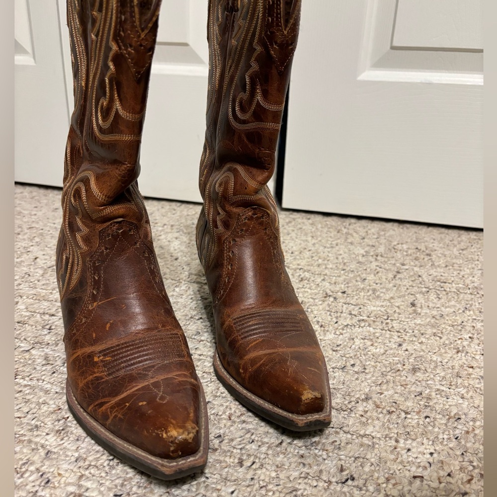 Women’s Ariat Pointed Toe/Snip Toe Boots